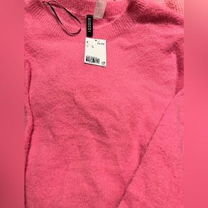 Nwt H&M Bubblegum Pink Fuzzy Crop Sweater